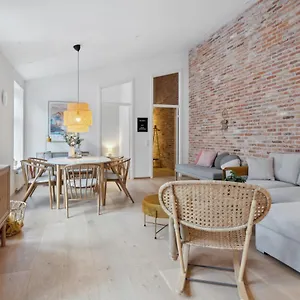 Lejlighed 3-bedroom With Huge Terrace, Including Queen Size Beds, Aalborg